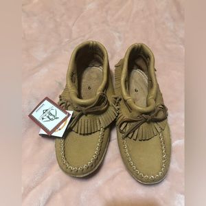 Hiawatha leather slippers